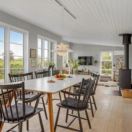 Lovely In With Wifi Holiday home