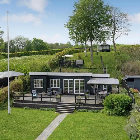 Lovely In With Wifi Holiday home